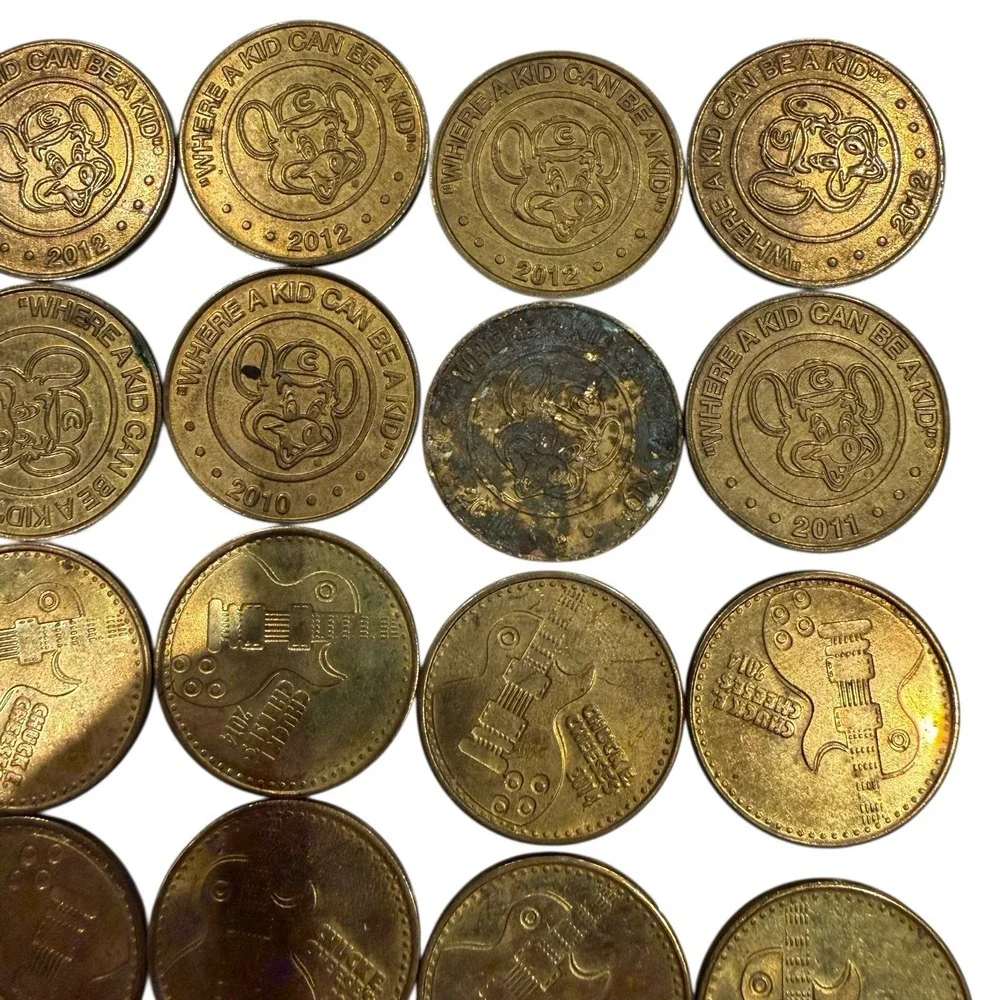 Chuck E Cheese Mix Lot of 30 Arcade Tokens 2005-2014 Chucky Cheese Coins